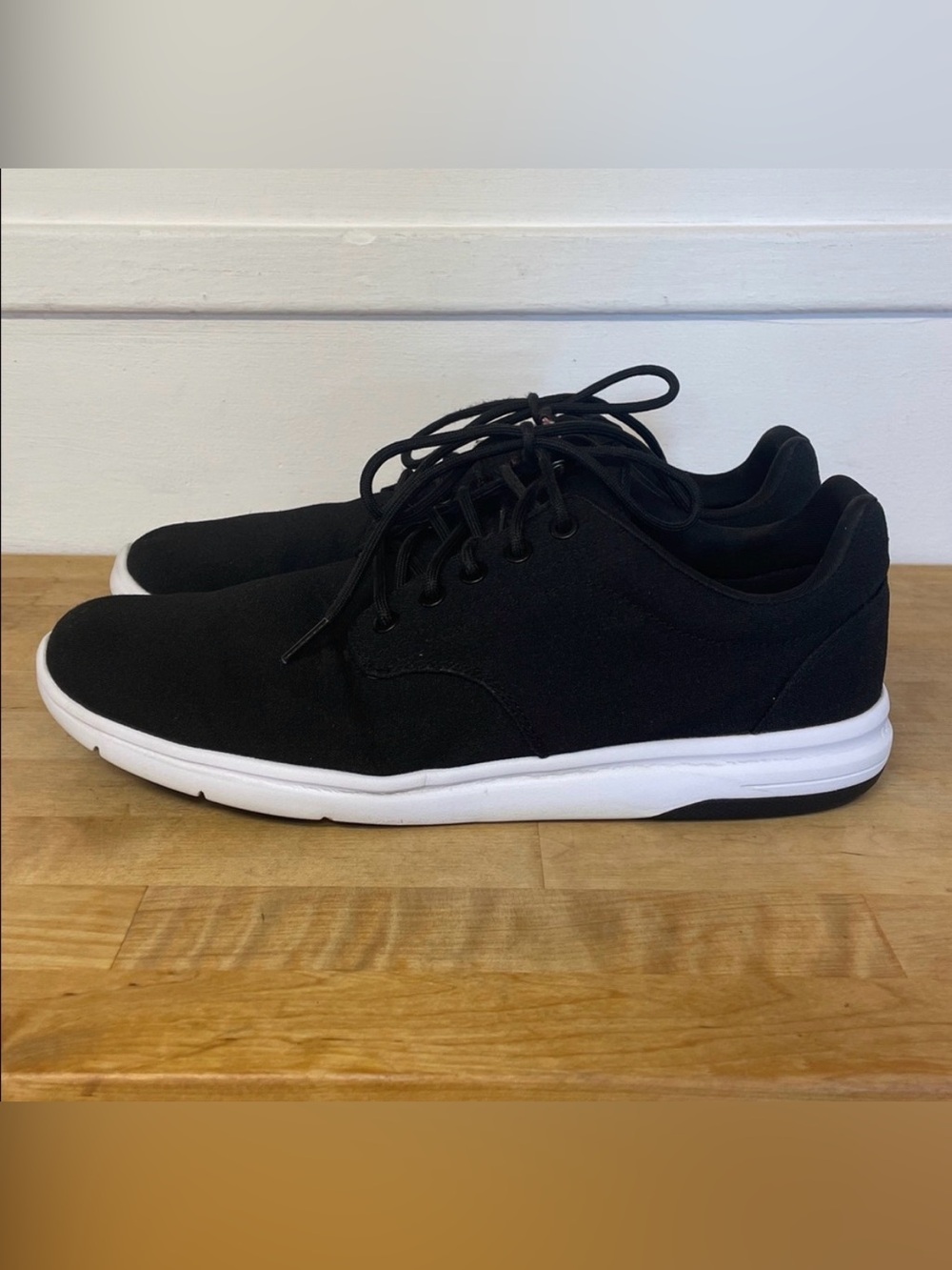 Travis Mathew The Daily II Woven Men’s Casual Shoes in black size 11